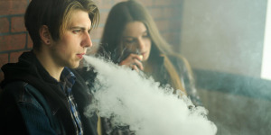 Como tragar o vape? Saiba as principais formas de inalação